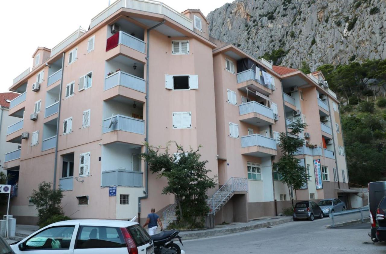 Apartman Gusar -Top Position, Close To The Center And The Beach, Fully Equipped Omiš Zewnętrze zdjęcie